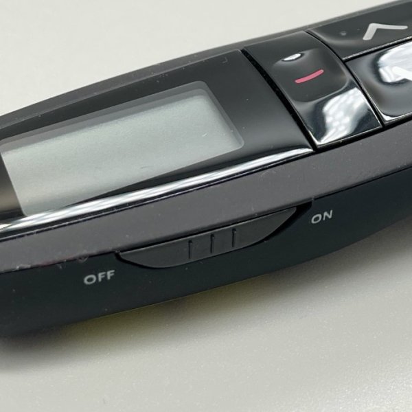 Logitech R700 Professional Laser (rot) Presenter